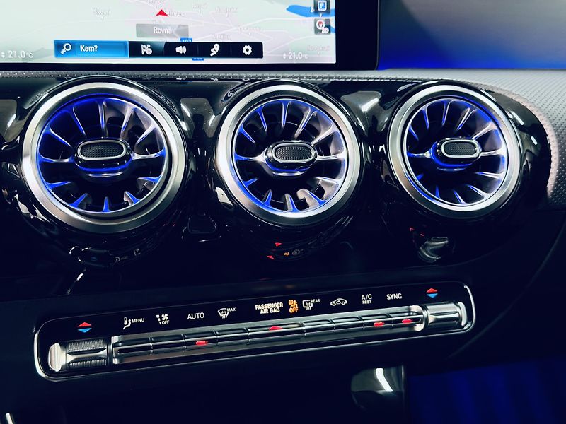 Mercedes-Benz CLA (2022) 200d*ZÁRUKA*PANO*KEYLESS* - fotka 20 z 30