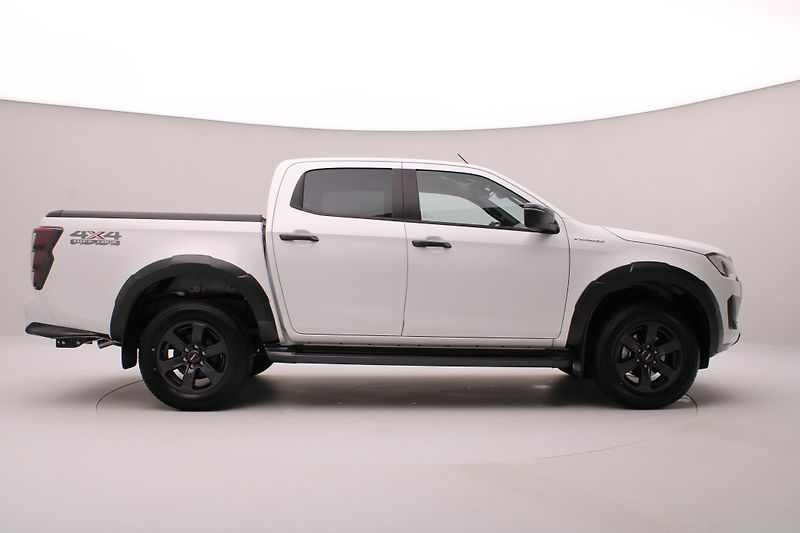 Isuzu D-Max (2025) Double Cab 1,9 V-Cross 4x4 AUT - fotka 6 z 34