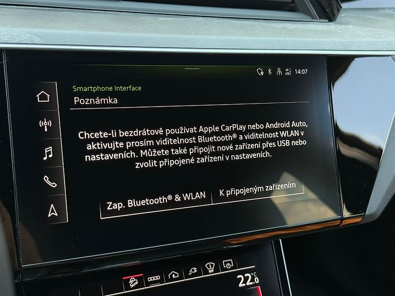 Audi e-tron 55 300kW NightV B&O HUD Tažné - fotka 11 z 18