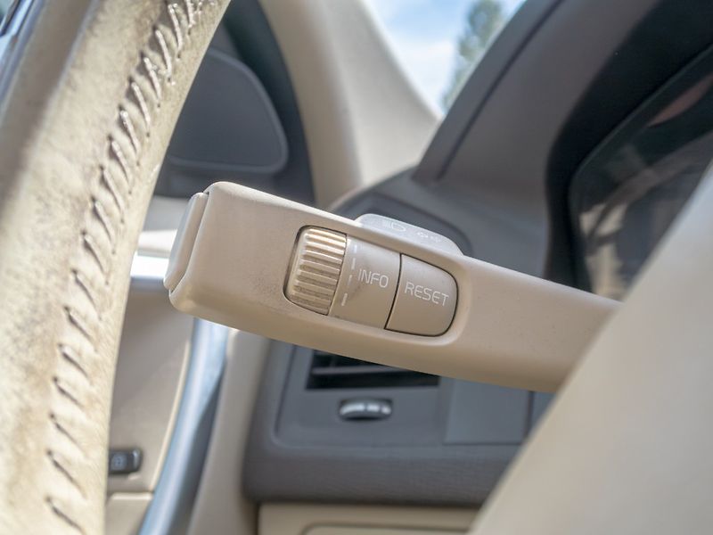 Volvo XC60 (2009) T6 AWD SUMMUM - fotka 15 z 51
