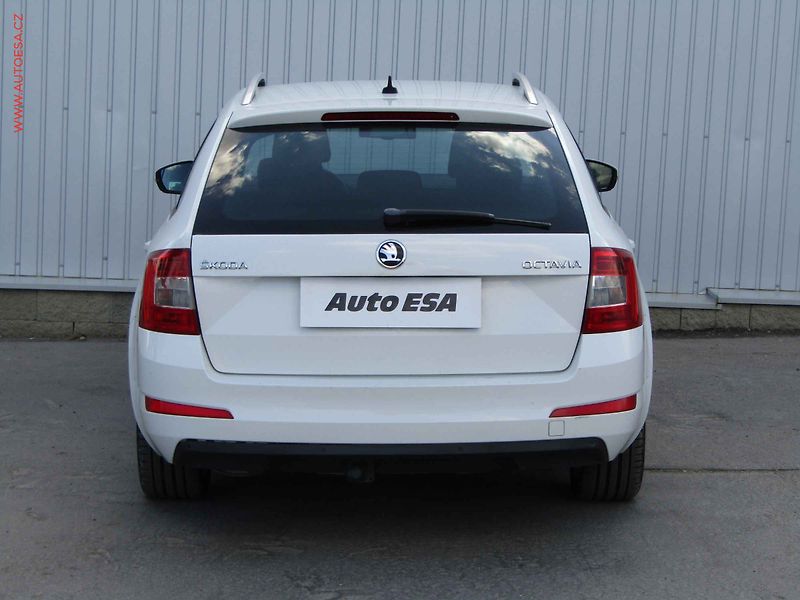 Škoda Octavia (2015) 2.0TDi, ČR, Elegance, DSG - fotka 5 z 19