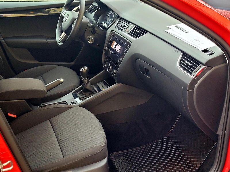 Škoda Octavia TDi Style CEBIA,CZ*SERV.KN     - fotka 24 z 44