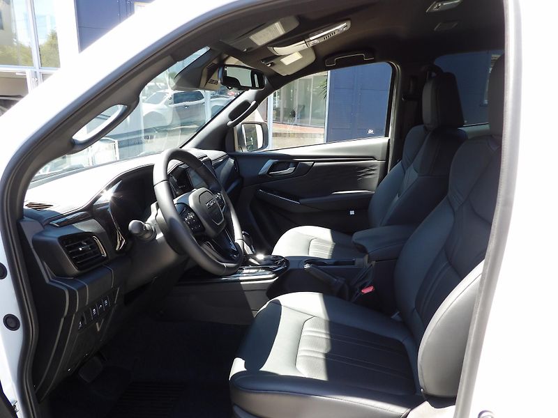 Isuzu D-Max (2026) LSE 2.2L 163K 4x4 8st. A/T - fotka 2 z 35