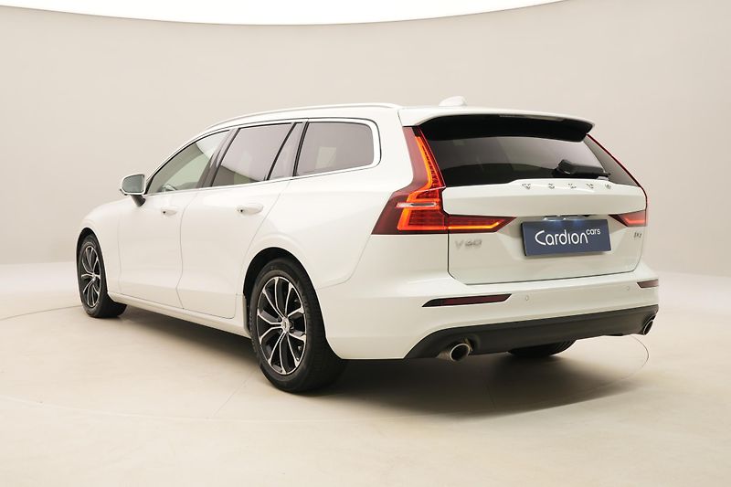 Volvo V60 D4 MOMENTUM AUT - fotka 10 z 47