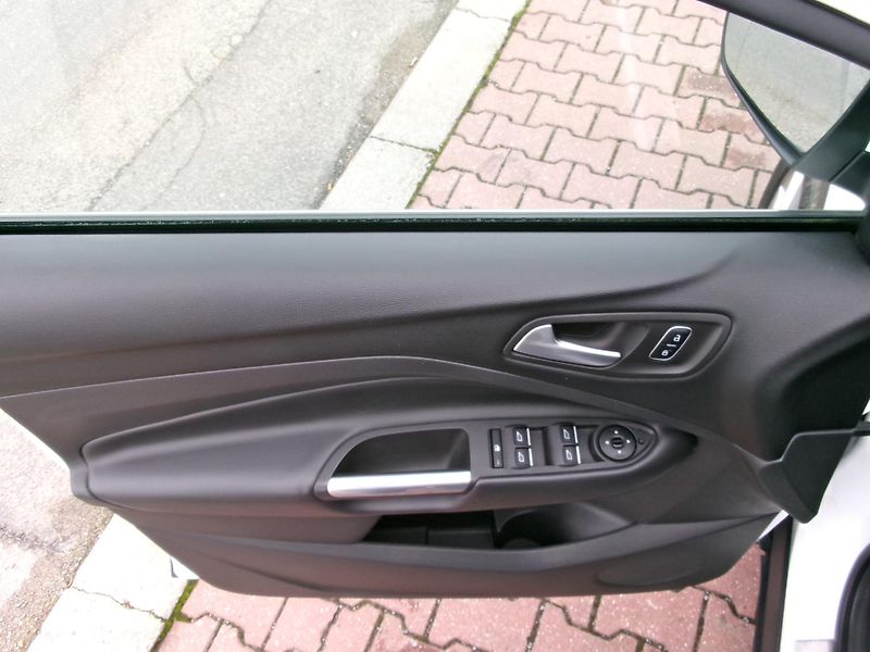 Ford Kuga (2019) 2,0TDCi TITANIUM Plus AWD ČR - fotka 33 z 39