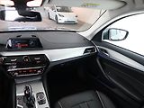 BMW Řada 5 (2017) Luxury Line 520d xDrive, 4X4 - náhled 8