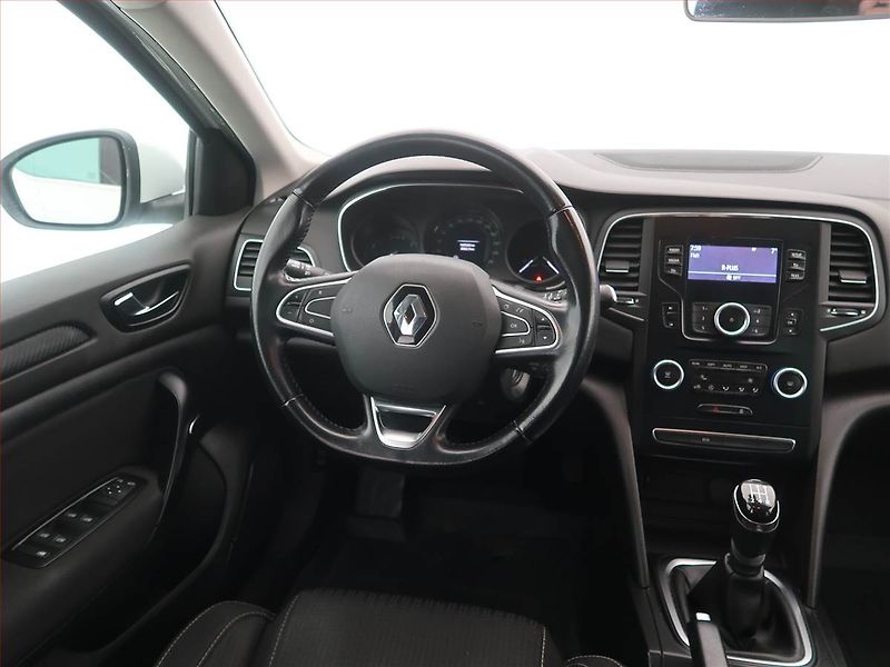 Renault Mégane (2017) 1.6 SCe, Tempomat - fotka 7 z 15