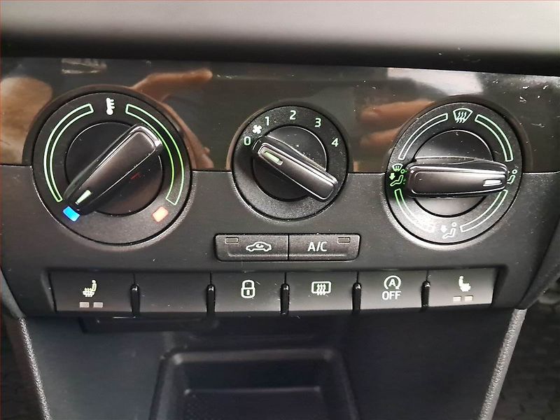 Škoda Rapid (2018) Ambition 1.0 TSI, Serv.kniha - fotka 21 z 21
