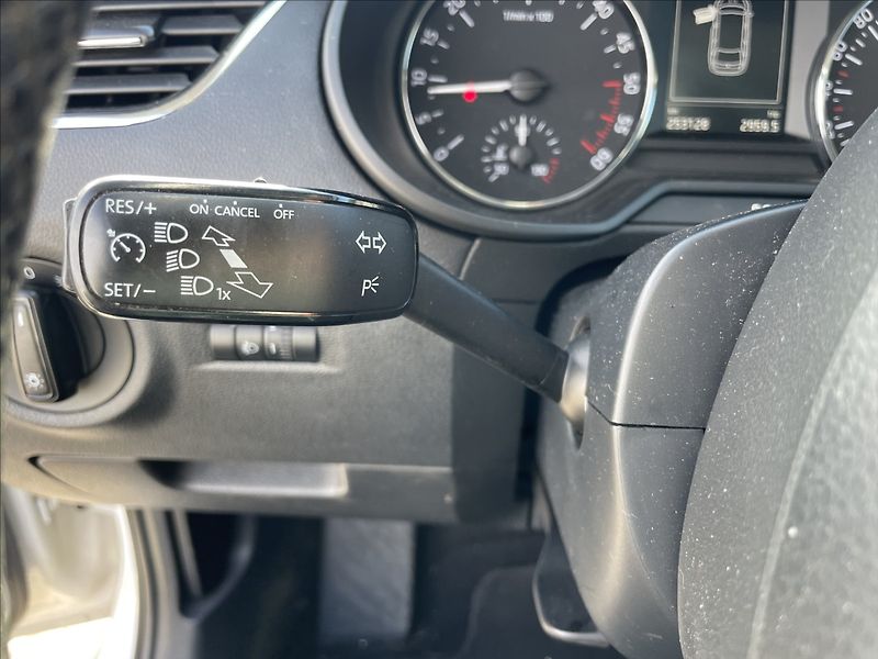 Škoda Octavia 2,0 TDi 135kw DSG 4x4 Klimatr. - fotka 15 z 34