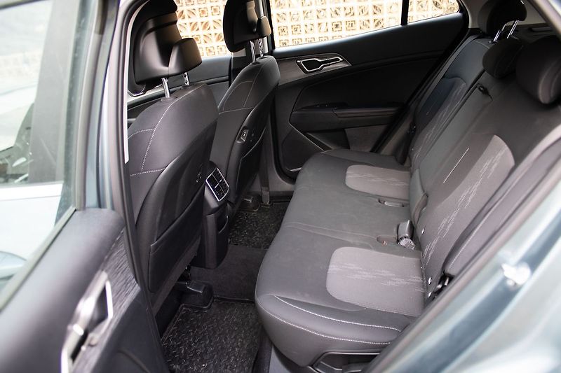 Kia Sportage 100% stav, servis - fotka 30 z 35
