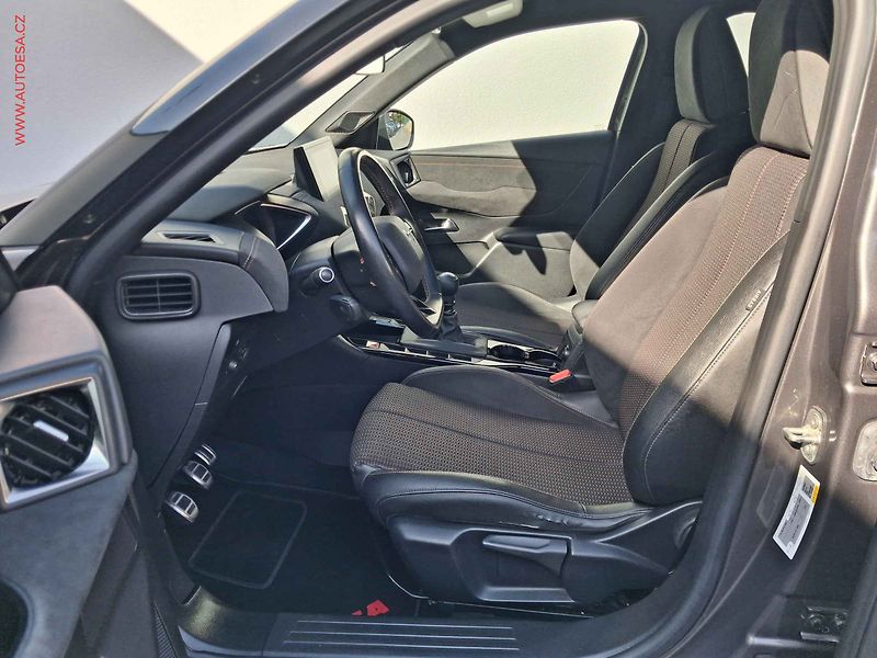 DS Automobiles DS3 Crossback (2020) 1.2 PT, LED, navi - fotka 9 z 19