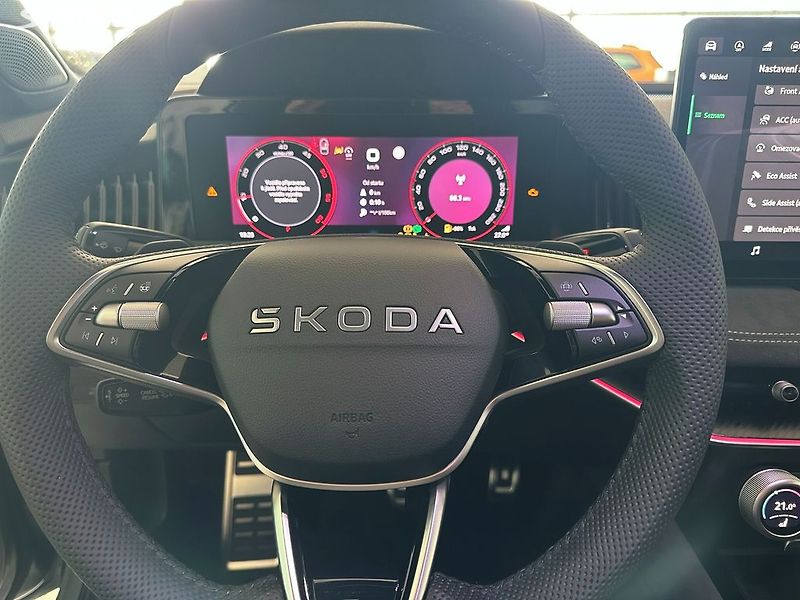 Škoda Superb (2025) SPORTLINE 2.0TSI DSG 4x4 MAX - fotka 8 z 13