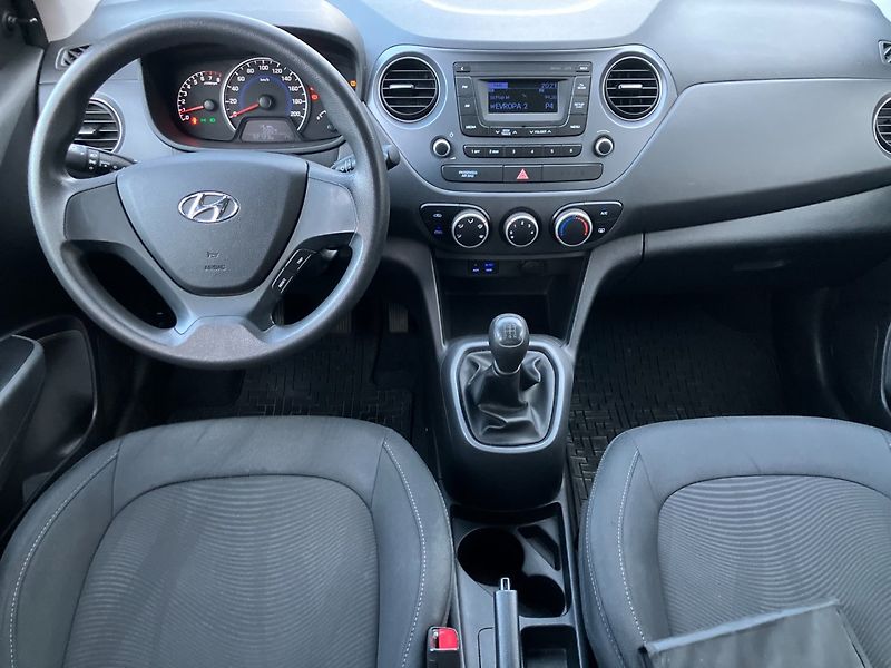 Hyundai i10 (2019) 1.0 FAMILY CLUB KLIMA 1.MAJ.ČR - fotka 14 z 22