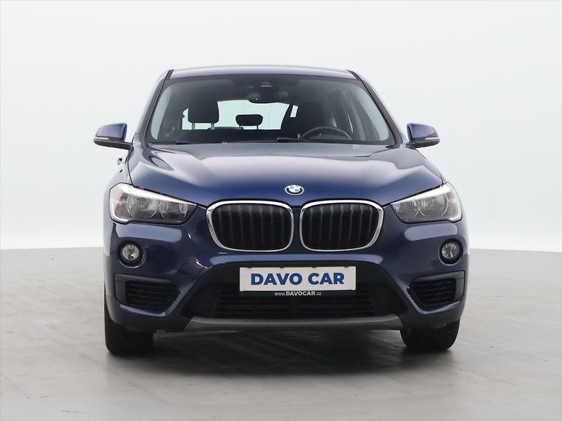 BMW X1 1,5 18i sDrive Advantage - fotka 2 z 32
