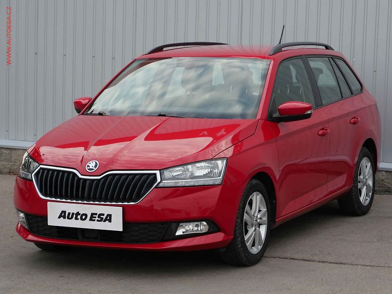 Škoda Fabia (2021) 1.0TSi, ČR, Ambition, AC - fotka 3 z 21