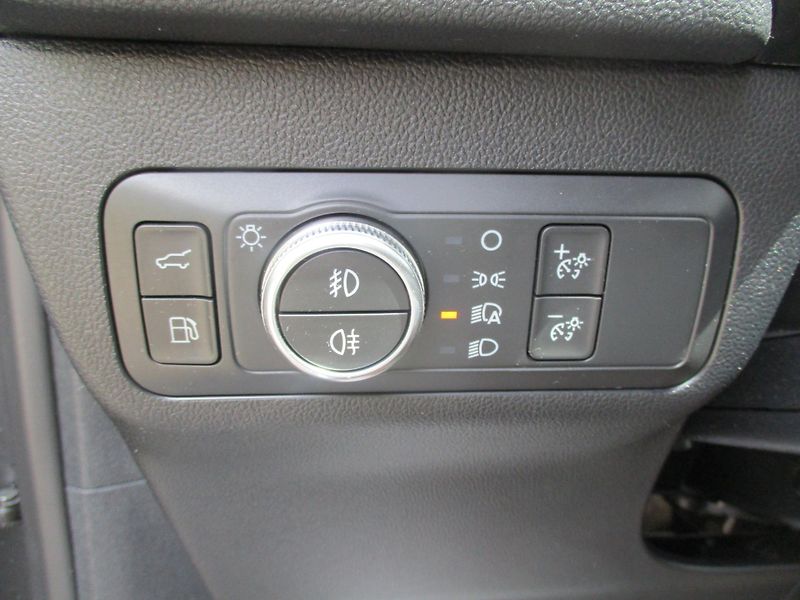 Ford Kuga 2.5 PHEV ST-LINE 29tkm! - fotka 45 z 50