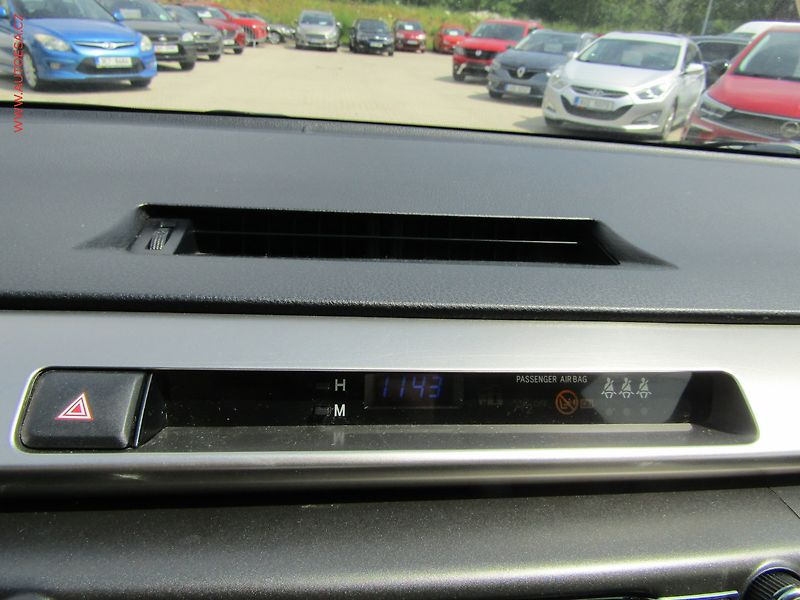 Toyota RAV4 (2014) 2.2D 4x4, ČR, servis.kniha - fotka 16 z 17