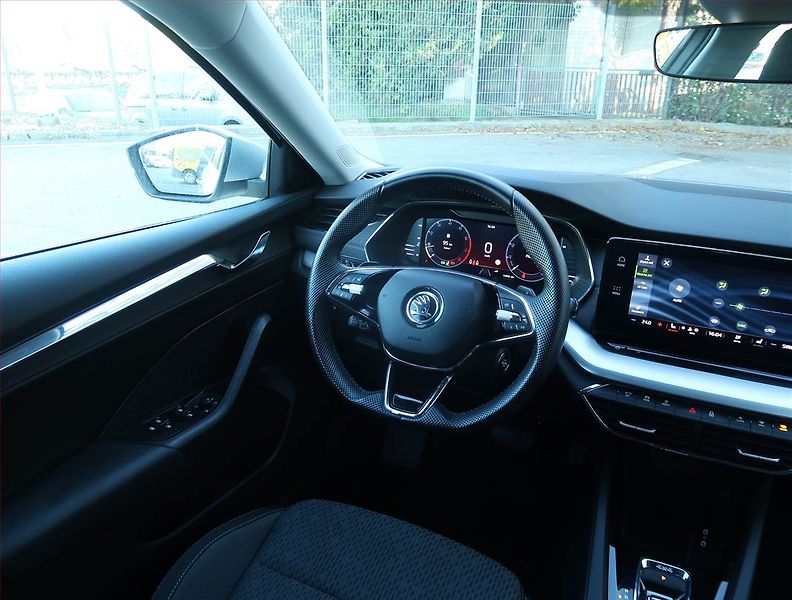 Škoda Octavia (2022) Style Plus 2.0 TSI - fotka 7 z 26