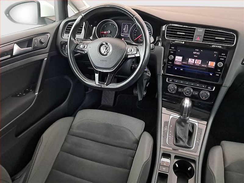 Volkswagen Golf (2017) Comfortline 1.6 TDI, Automat - fotka 7 z 28