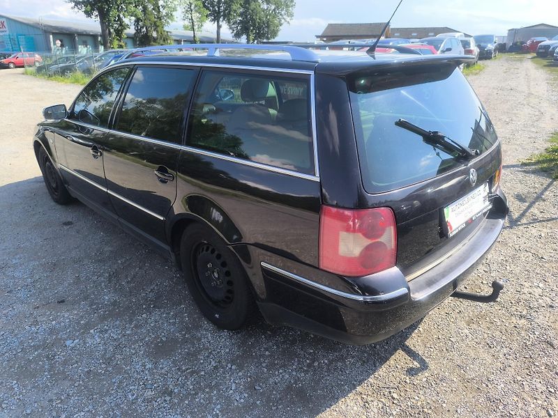 Volkswagen Passat Variant TDI96KW,190TKM,KRÁSNÝ,SERVISKA - fotka 5 z 21