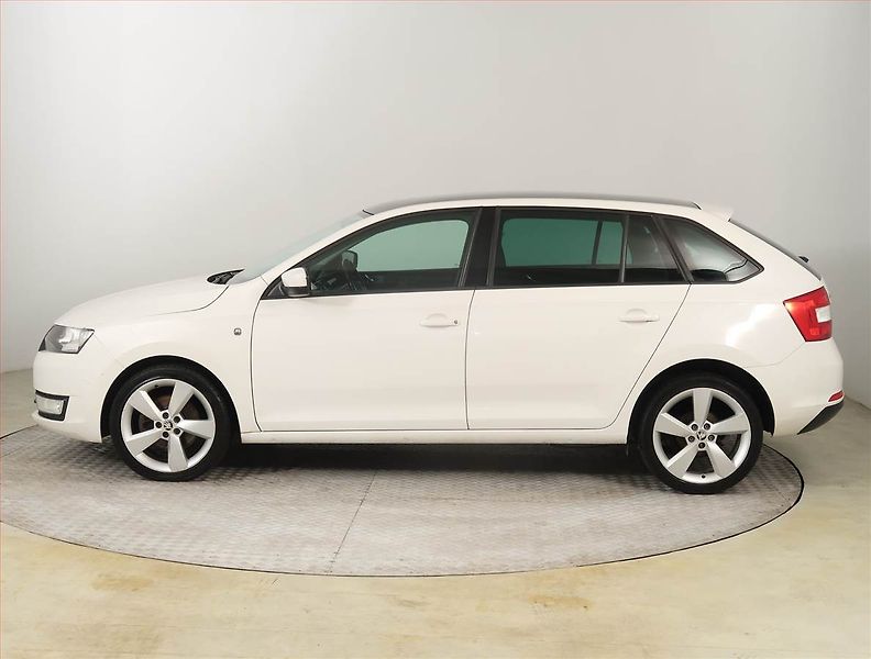 Škoda Rapid (2014) Spaceback 1.2 TSI, Serv.kniha - fotka 3 z 17