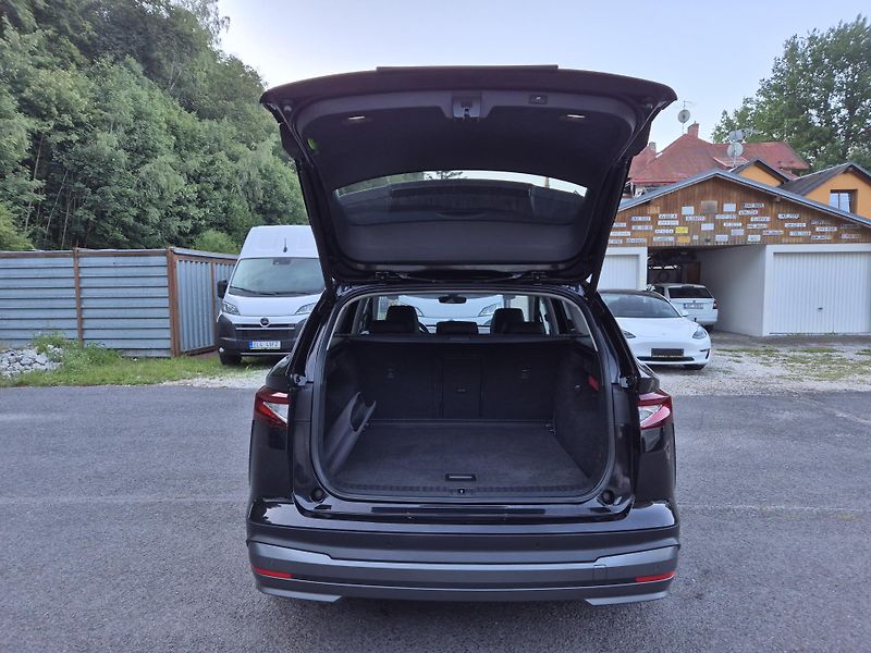 Škoda Enyaq 150kw, iV80 19ALU SOH 95% - fotka 14 z 47