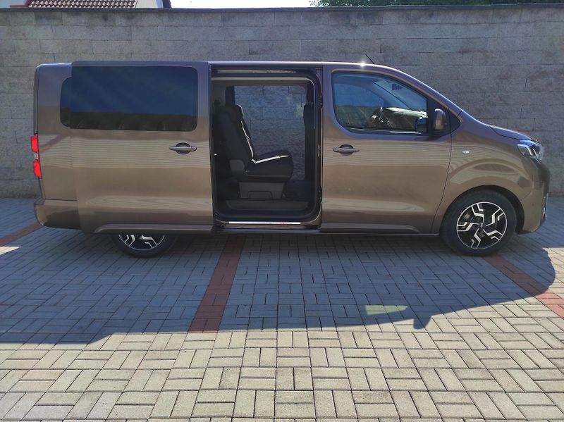 Toyota ProAce Verso 2,0D-4D130kW,L2, Shuttle,ČR - fotka 3 z 44