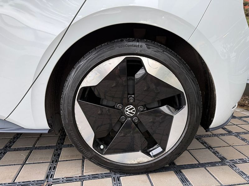 Volkswagen ID.3 1ST MAX 62kWh Panorama - fotka 9 z 41