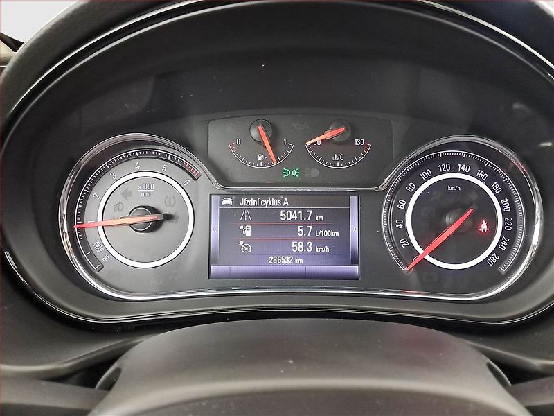 Opel Insignia (2015) Cosmo 2.0 CDTI, Serv.kniha - fotka 11 z 18