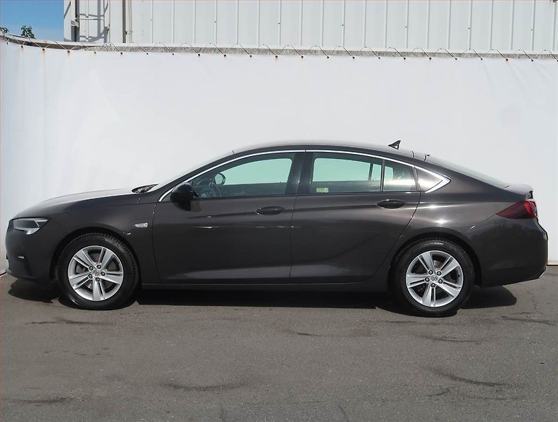 Opel Insignia (2021) 2.0 CDTI, Automat, Serv.kniha - fotka 3 z 22