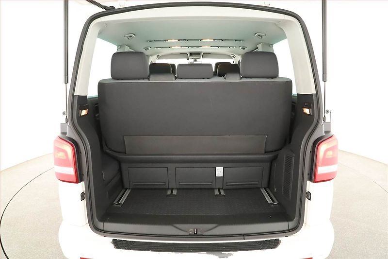 Volkswagen Multivan (2011) 2.0 TDI, 1Maj - fotka 10 z 13