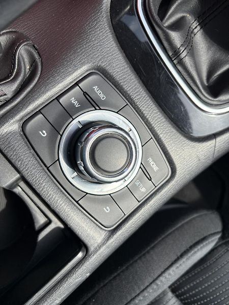 Mazda 6 2.0 Center-Line - fotka 27 z 31