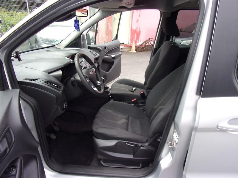 Ford Tourneo 1,6 TDCI  Connect - fotka 14 z 23