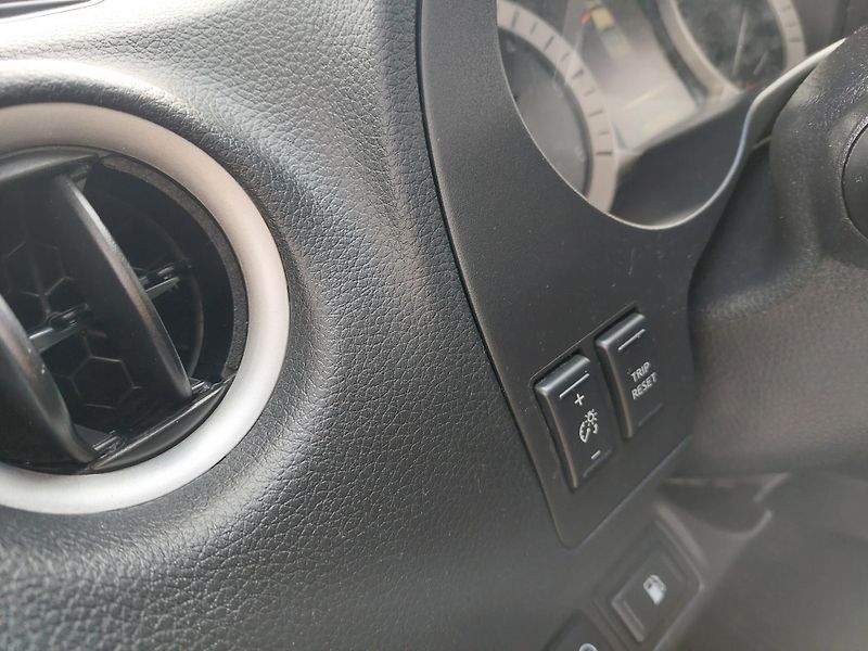 Nissan Navara (2020) Acenta Double Cab 4x4 140Kw  - fotka 15 z 37