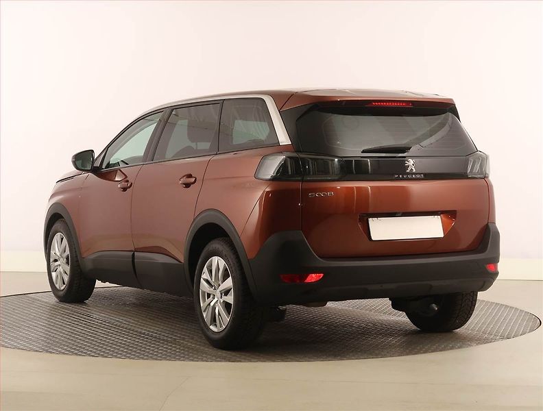 Peugeot 5008 (2021) Active Pack PureTech 130 - fotka 4 z 22