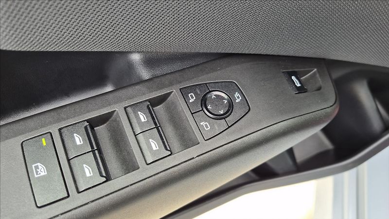 BMW X3 2,0 d Xdrive Mpaket ČR DPH 1M - fotka 22 z 29