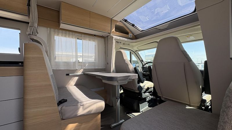 Adria (2023) Matrix Axess 670SL, 140HP - fotka 10 z 14