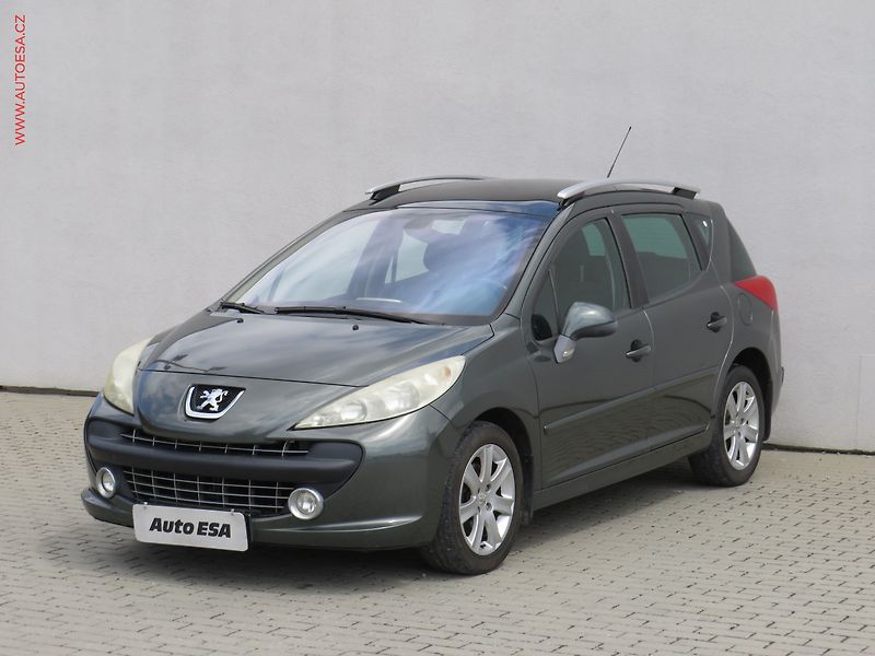 Peugeot 207 (2008) 1.6i, Panor. AC - fotka 3 z 15