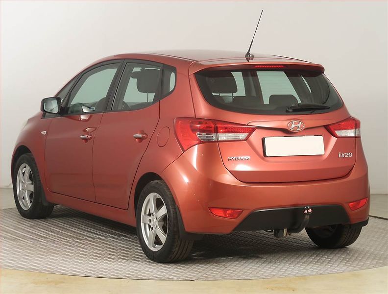 Hyundai ix20 (2011) 1.4 CVVT, po STK, Tažné - fotka 4 z 17