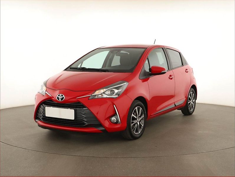 Toyota Yaris (2020) Y20 1.5 Dual VVT-i, ČR,1.maj - fotka 2 z 13