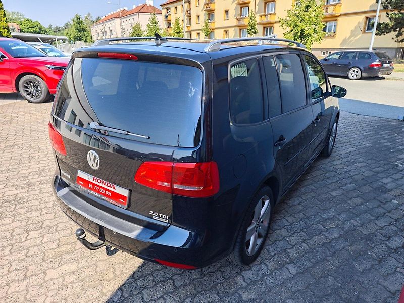 Volkswagen Touran (2013) 2.0 TDi Life 7 Míst Panorama - fotka 5 z 43