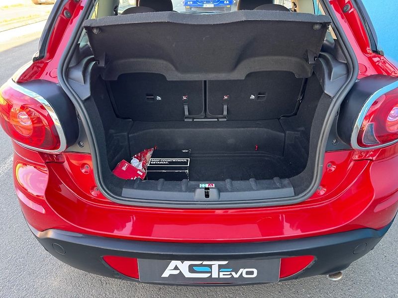 Mini Paceman (2015) 2.0 D Cooper Works - fotka 37 z 50