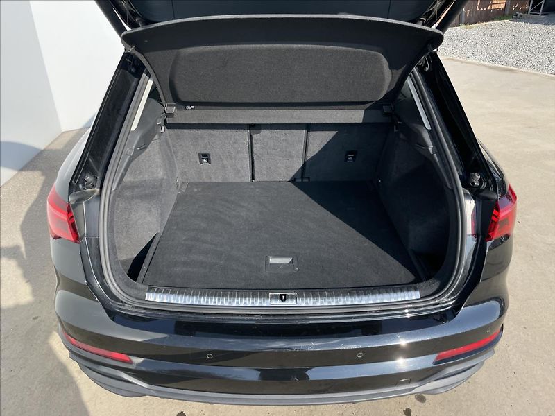 Audi Q3 1,5 TFSI AT7 S line Gravity - fotka 23 z 23