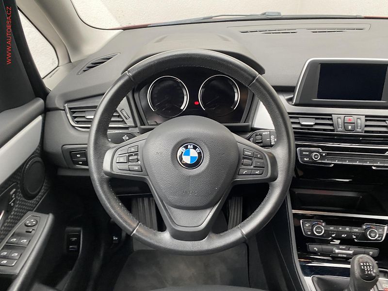 BMW Řada 2 (2019) 1.5 i 218i, Advantage, LED - fotka 11 z 19