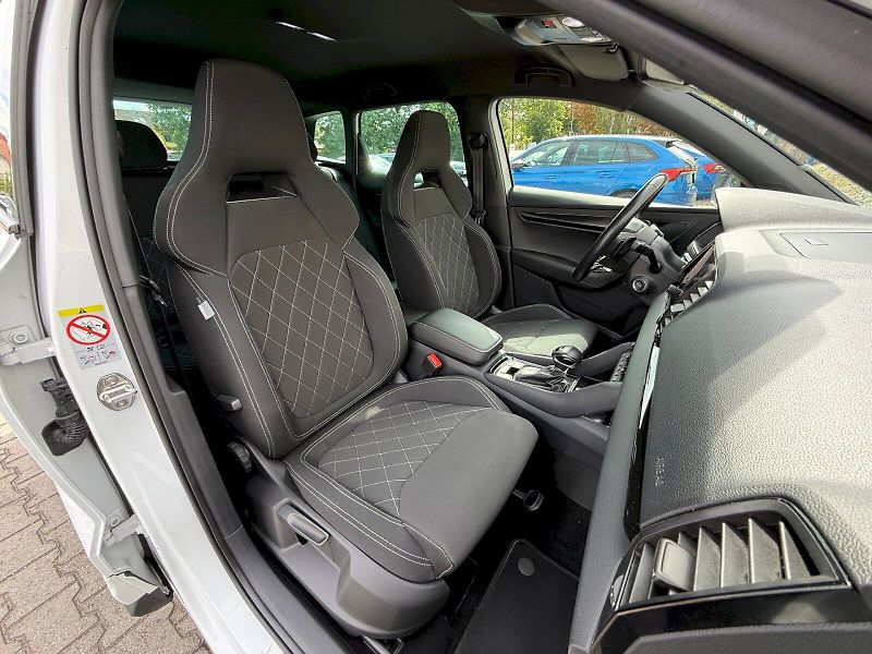 Škoda Karoq (2024) 1.5 TSI 110 kW DSG SportLine - fotka 23 z 23