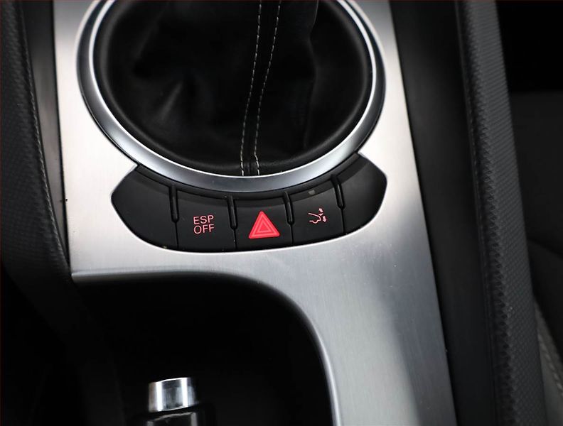 Audi TT (2009) 1.8 TFSI - fotka 14 z 16