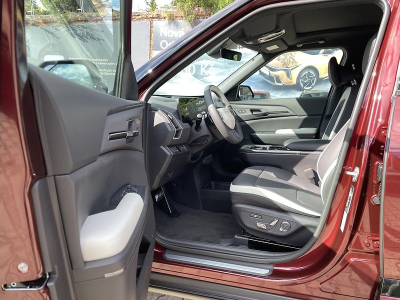 Kia EV5 (2026) 4x4 GT-Line EvoPark+Tech+PNS - fotka 9 z 29
