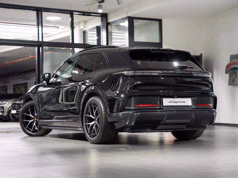 Porsche Cayenne Electric HuD HD-Matrix Venti - fotka 4 z 22