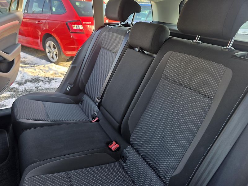 Volkswagen Passat 1.4 TSI Kombi 87tkm - fotka 8 z 28