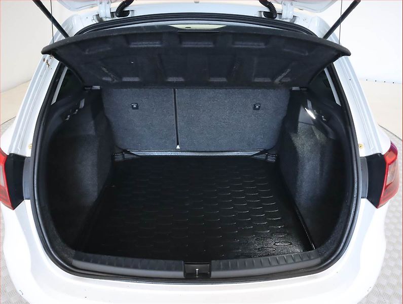 Seat Ibiza (2012) 1.2 TSI, Automat, Serv.kniha - fotka 14 z 17